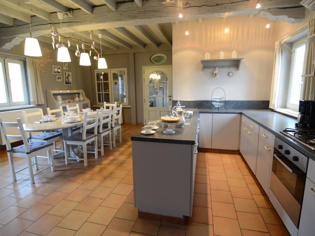 Charming Holiday Home In Zele Near The Forest Eksteriør billede